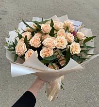Букет Кремовые розы Латте в Сортавале