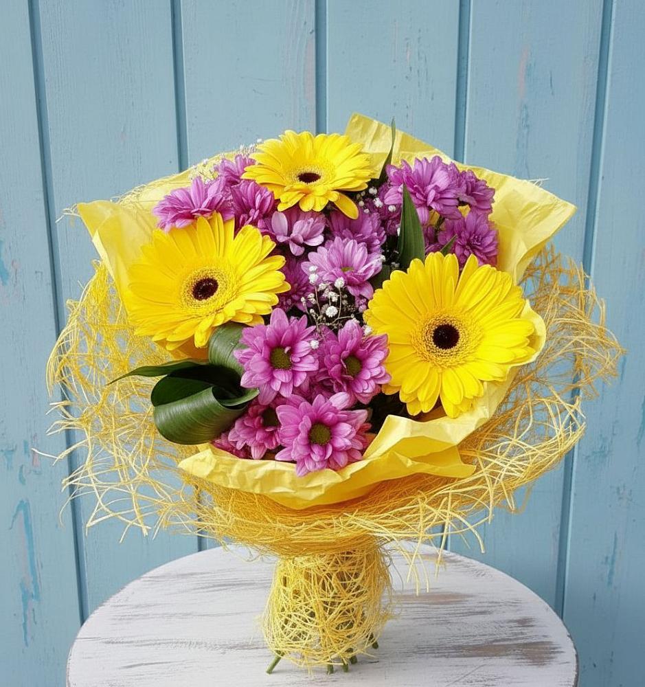 Букет цветов из: Хризантемы и Герберы в Сортавале