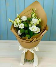 Букет цветов из:  Хризантемы и Лизиантусы в Сортавале