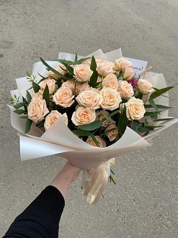 Букет Кремовые розы Латте в Сортавале