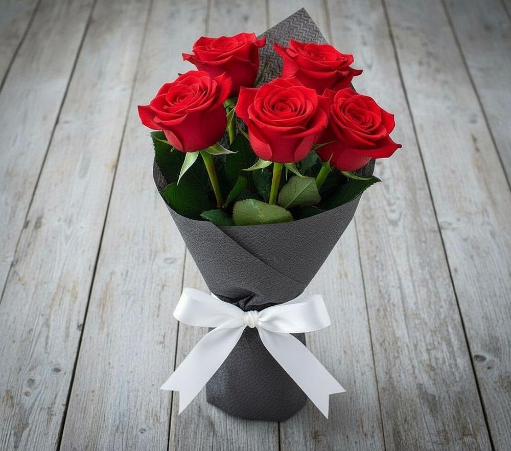 Букет 5 Красных роз Эдлесс Лав в Сортавале